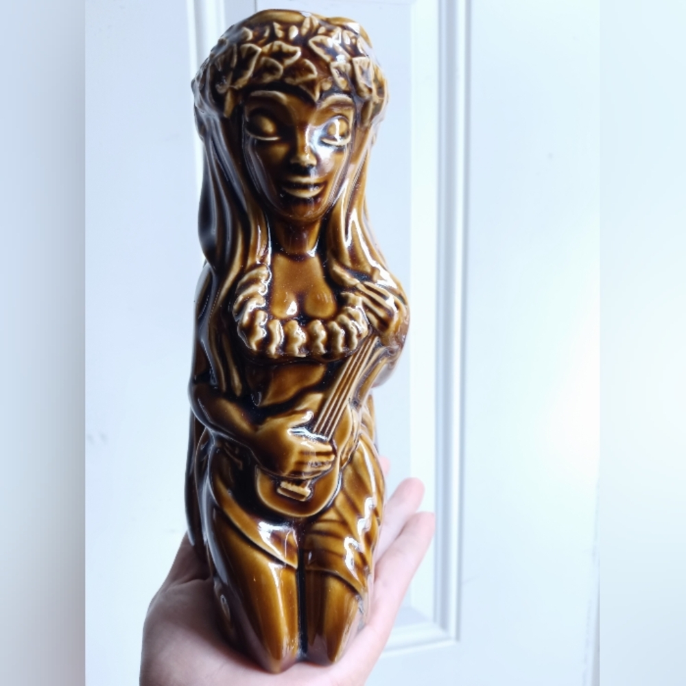 Tiki Farm Hawaiian girl